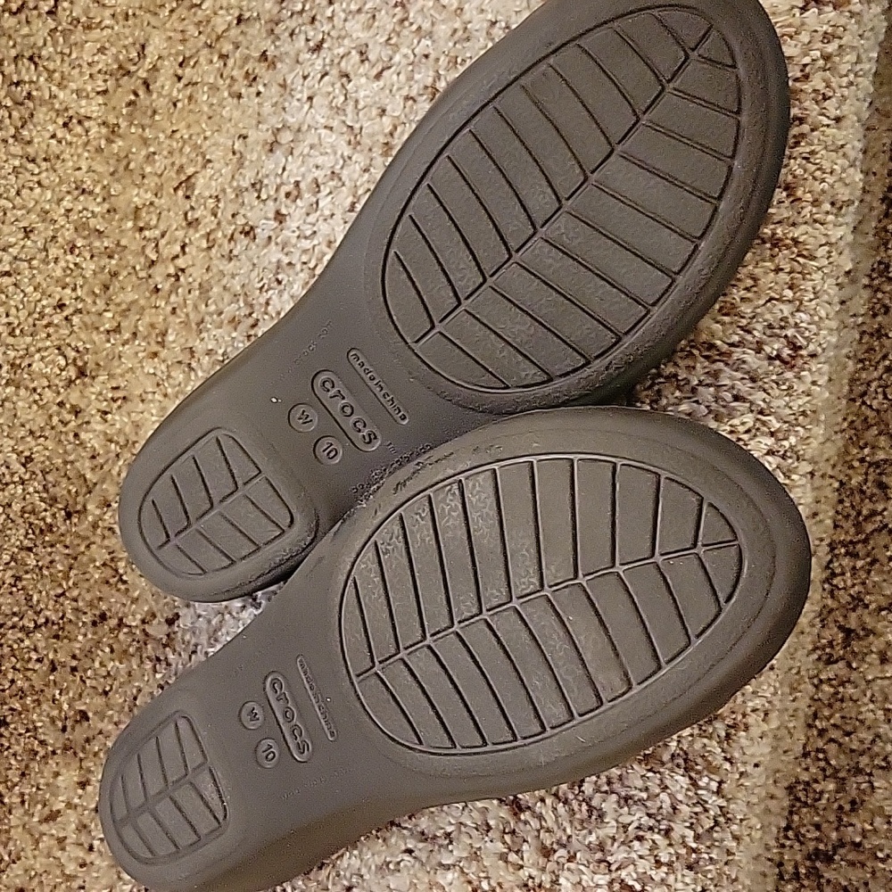 Ladies Strappy Rhonda Crocs - Picture 2 of 10